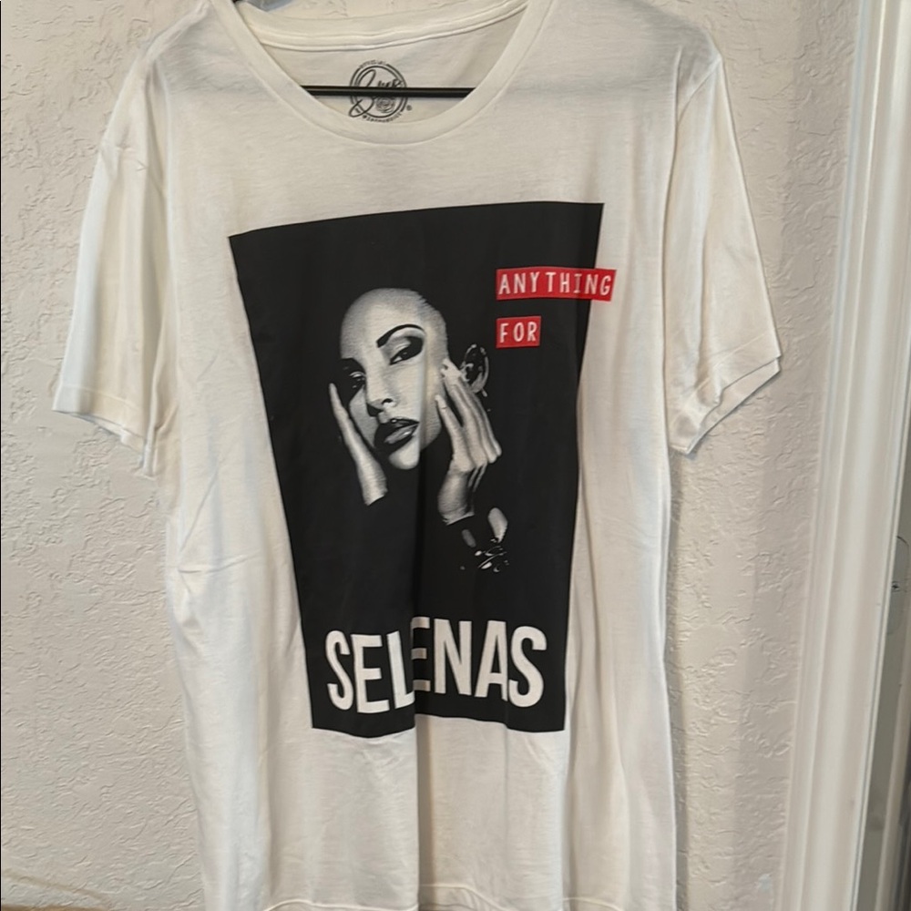 Graphic White T-Shirt